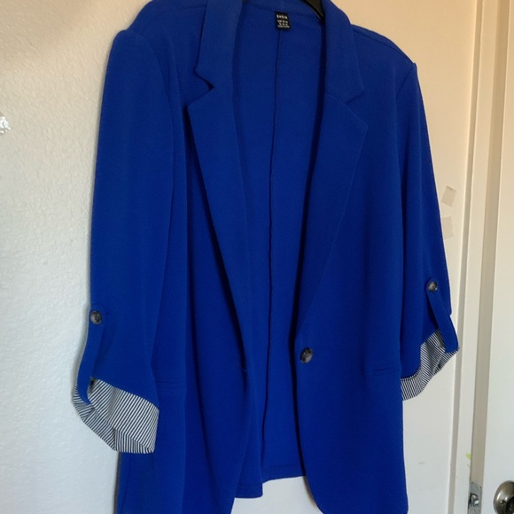 SHEIN Royal Blue Blazer with Striped Cuffs - Picture 4 of 8